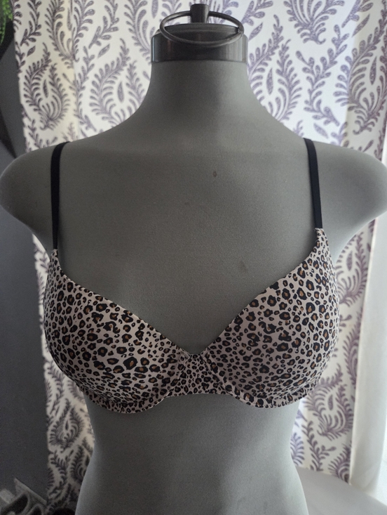 Victoria's Secret Other - Victorias Secret Leopard Print T-Shirt Push Up Bra - Women's Beige/Cream, 34B